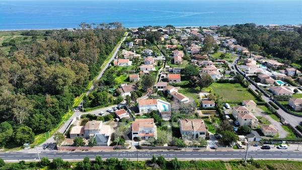 Lucciana – Villa 224 m² à 400 m de la mer – Parcelle 1 192 m²