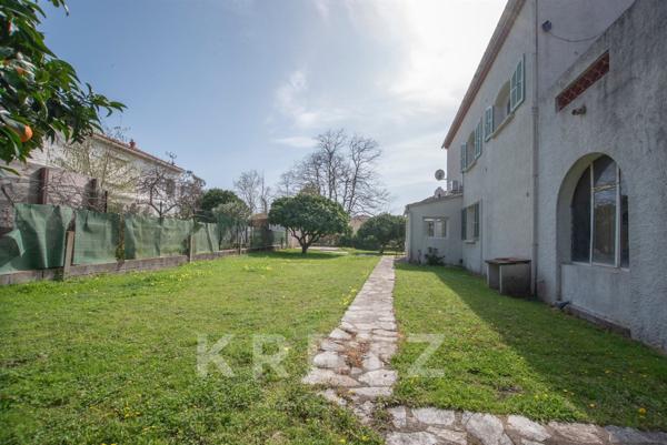 Lucciana – Villa 224 m² à 400 m de la mer – Parcelle 1 192 m²