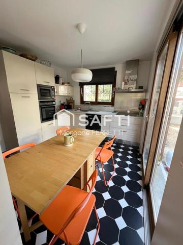 MAISON FAMILIALE 150 M² SUR TERRAIN DE 319 M² AVEC PISCINE