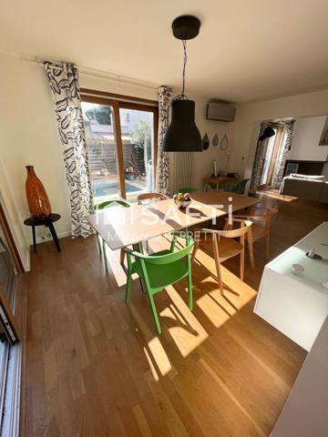 MAISON FAMILIALE 150 M² SUR TERRAIN DE 319 M² AVEC PISCINE