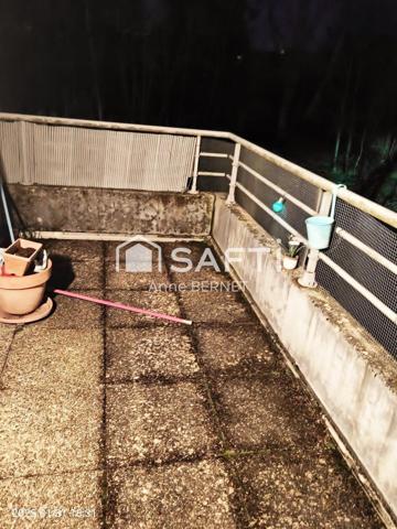 PROCHE ETANG DES FORGES DANS UNE COPRO RECENTE