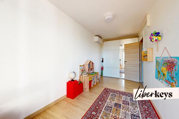 EXCLUSIVITÉ – Appartement 4 pièces de 87m² avec jardin privatif de 128m², grande terrasse, cave et stationnement