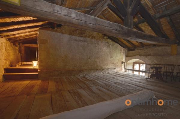 ✨ Rare Prieuré Historique au Cœur de Nanteuil-en-Vallée ✨