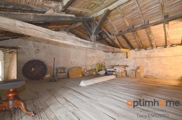 ✨ Rare Prieuré Historique au Cœur de Nanteuil-en-Vallée ✨