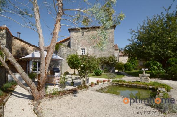 ✨ Rare Prieuré Historique au Cœur de Nanteuil-en-Vallée ✨