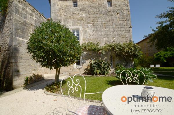 ✨ Rare Prieuré Historique au Cœur de Nanteuil-en-Vallée ✨