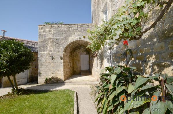 ✨ Rare Prieuré Historique au Cœur de Nanteuil-en-Vallée ✨