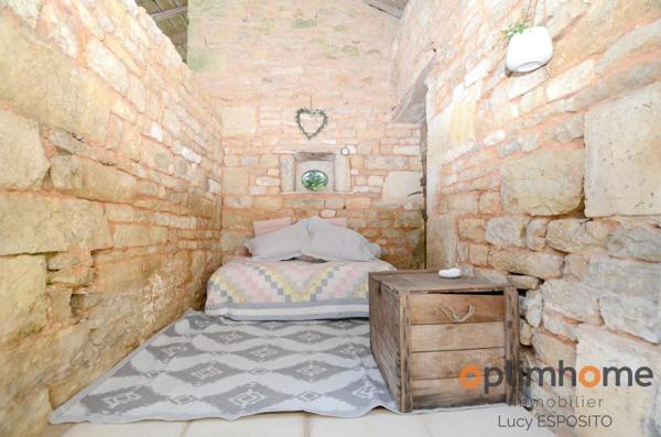 ✨ Rare Prieuré Historique au Cœur de Nanteuil-en-Vallée ✨