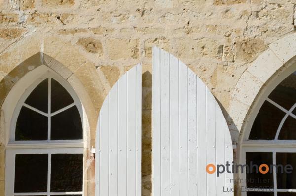 ✨ Rare Prieuré Historique au Cœur de Nanteuil-en-Vallée ✨