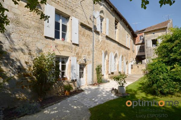 ✨ Rare Prieuré Historique au Cœur de Nanteuil-en-Vallée ✨