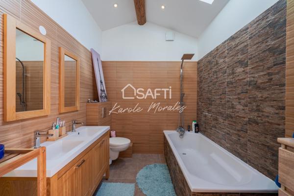 CORNEILLA LA RIVIERE, MAISON TRAVERSANTE DE VILLAGE AVEC GRAND GARAGE ET TERRASSE!