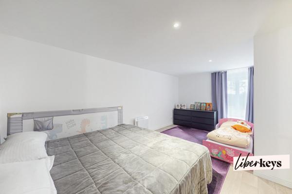 Liberkeys vous propose en exclusivité Jolie maison en pierre situé entre Collinée et St Gilles du Mené