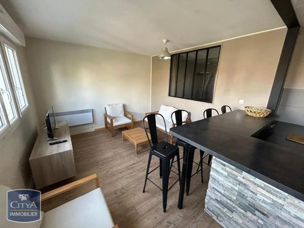 Appartement à louer 2 pièces 42.01m² Cholet (49300)