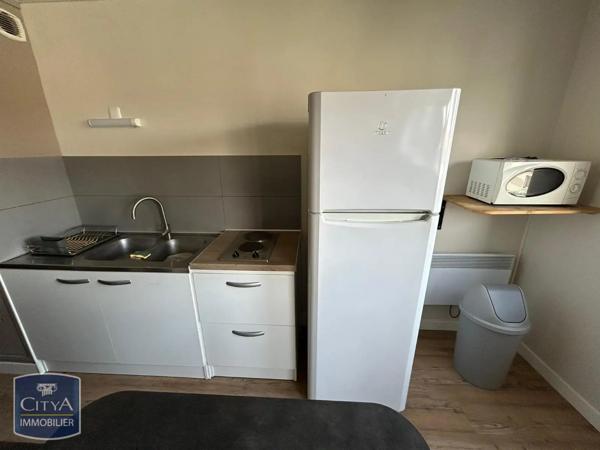 Appartement à louer 2 pièces 42.01m² Cholet (49300)
