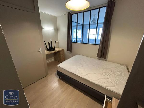 Appartement à louer 2 pièces 42.01m² Cholet (49300)