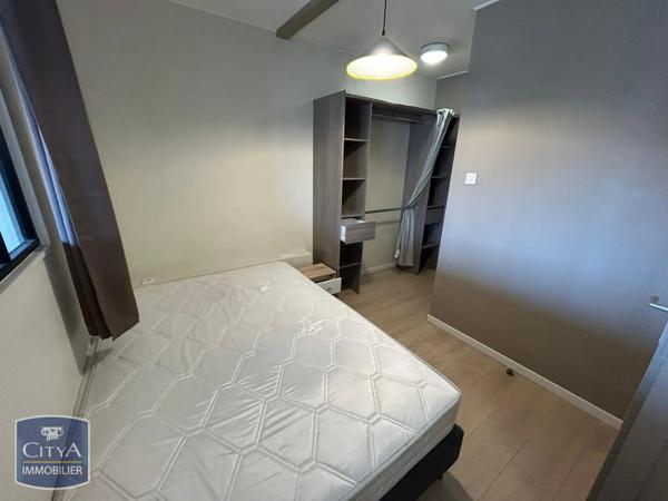 Appartement à louer 2 pièces 42.01m² Cholet (49300)