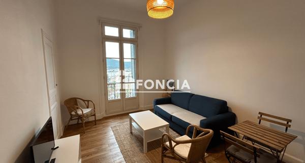 Location Studio meublé 24.71 m² - Hyères 83400