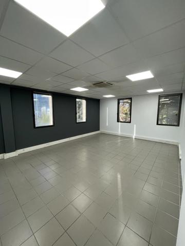 Bureaux avec parkings à louer - ZI Les Paluds - Aubagne