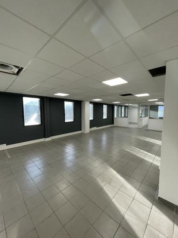 Bureaux avec parkings à louer - ZI Les Paluds - Aubagne