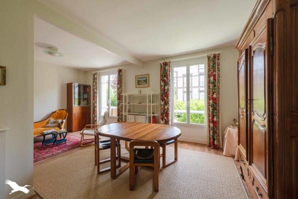 Maison à vendre 686 500 € Montmorency 6 p 159 m² DPE D