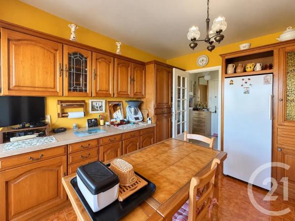Appartement à vendre  2 pièces - 59,78 m 2   VENCE  - 06