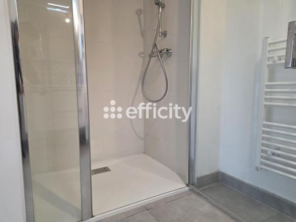 Appartement
         2 pièces
        - 37 m² 241 000 € *