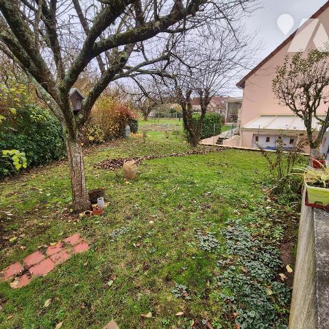 Maison familiale sur sous-sol total, Lotissement calme, proche centre-ville