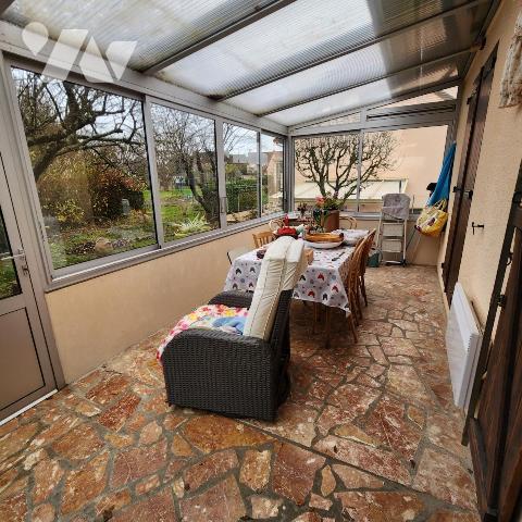 Maison familiale sur sous-sol total, Lotissement calme, proche centre-ville