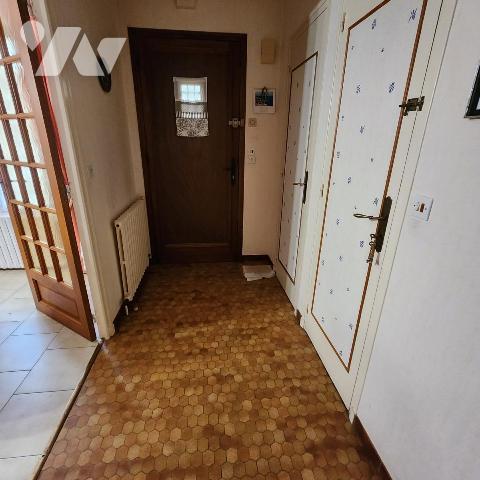 Maison familiale sur sous-sol total, Lotissement calme, proche centre-ville
