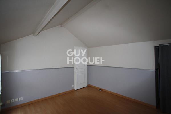 LOCATION : maison de 3 pièces de ville à LA CHAPELLE SAINT MESMIN