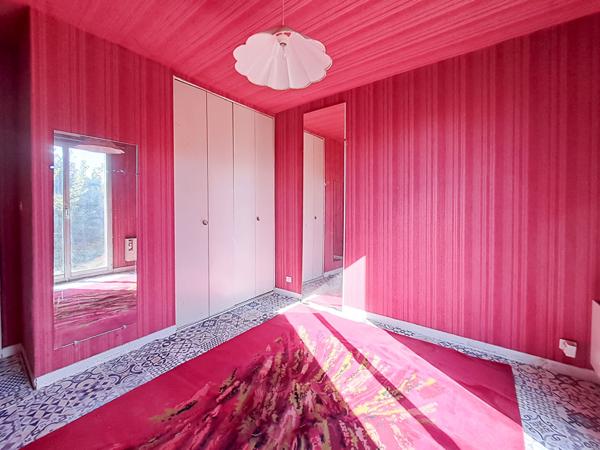 Maison familiale de 165 m² à Linas 8 pièces avec 7 chambres !