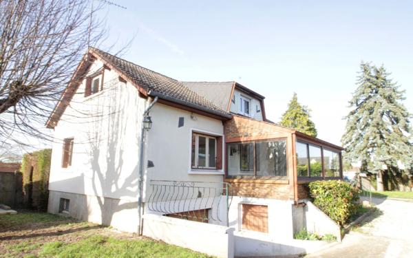 Maison à vendre    5 pièces • 118 m2 Ingré