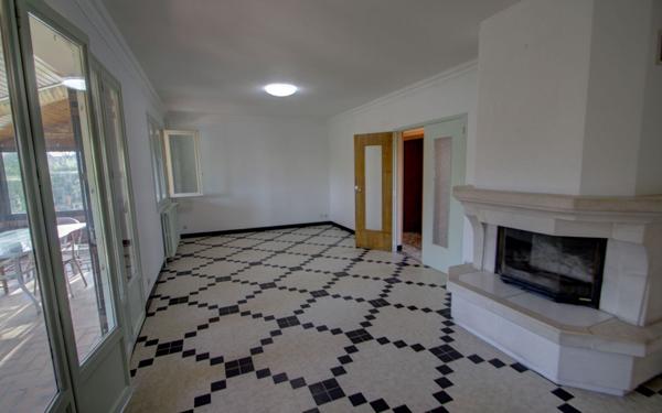 Maison à vendre    5 pièces • 118 m2 Ingré