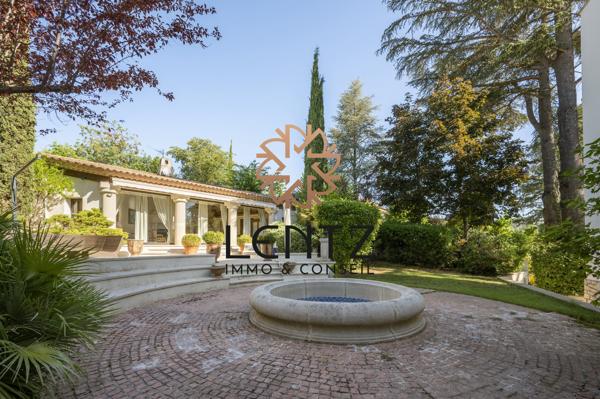 SUPERBE MAISON BOURGEOISE