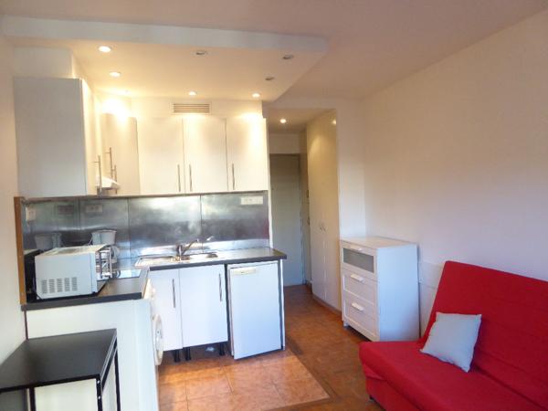 Location appartement près de MARSEILLE - 1 pièce(s) - 18 m² - 500 €/mois