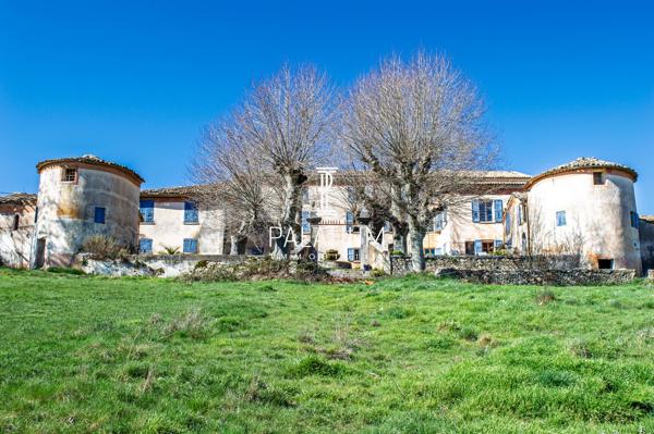 Châteaux