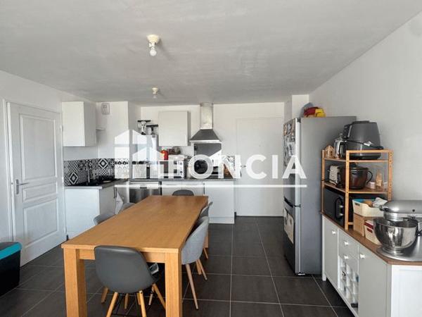 Location Appartement 2 pièces 44.6 m² - QUAI DE LA LIBERATION Port Saint Louis Du Rhone 13230