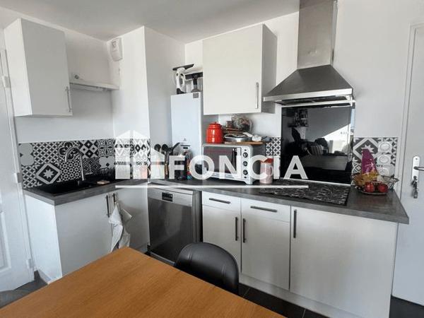 Location Appartement 2 pièces 44.6 m² - QUAI DE LA LIBERATION Port Saint Louis Du Rhone 13230