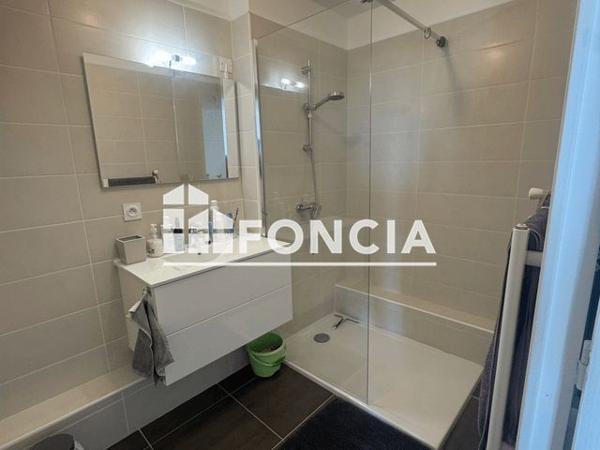 Location Appartement 2 pièces 44.6 m² - QUAI DE LA LIBERATION Port Saint Louis Du Rhone 13230