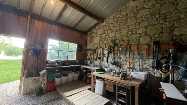 Maison de standing en pierres - T5 - piscine