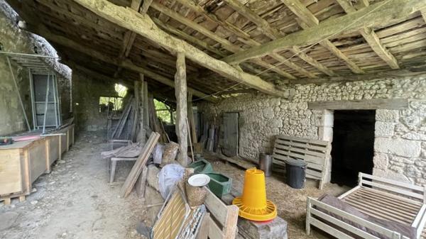Maison de standing en pierres - T5 - piscine