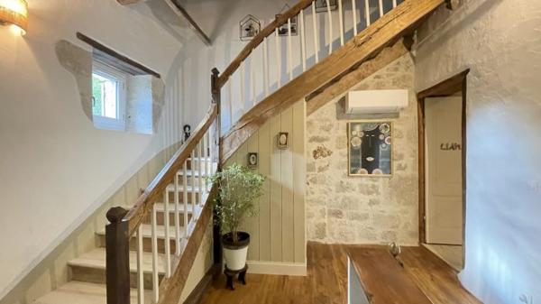 Maison de standing en pierres - T5 - piscine