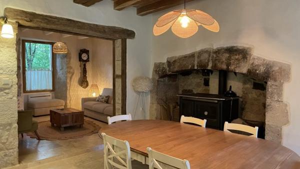 Maison de standing en pierres - T5 - piscine