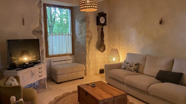 Maison de standing en pierres - T5 - piscine