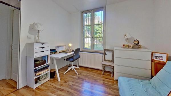 3 pièces de 88,90 m2 Carrez, jardin, cave et stationnement privatif en option.