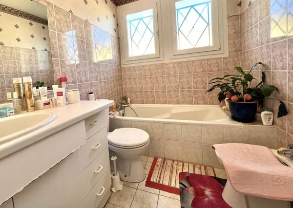 Maison familiale avec sous-sol aménagé – Quartier calme et recherché