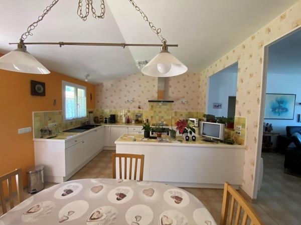 SAINT-SAVIN MAISON DE PLAIN PIED AVEC STUDIO Saint-Savin (33920)