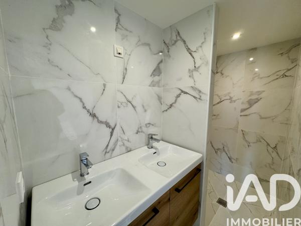 Maison à vendre 9 pièces 231 m² Bonson