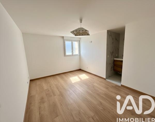 Maison à vendre 9 pièces 231 m² Bonson