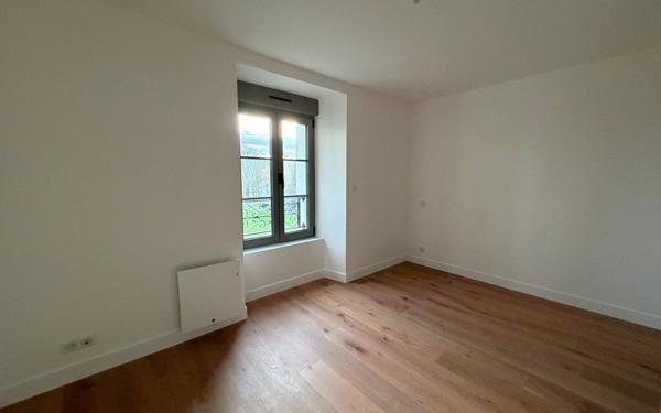 Maison à vendre    4 pièces • 86,96 m2 Étampes